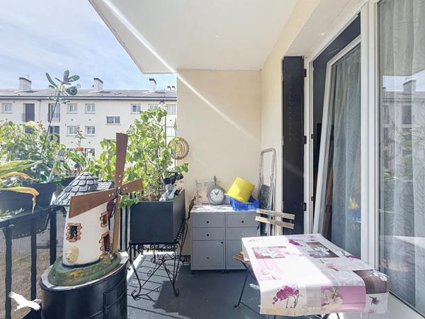 Appartement 234 300 € Plaisir 4 p 68 m² DPE E