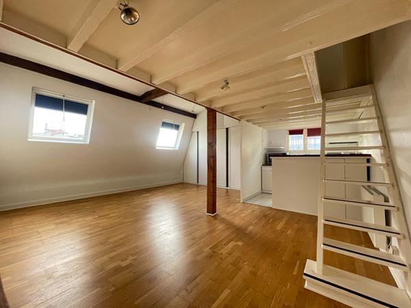 PARIS 17è Métro Argentine ou Maillot Studio avec mezzanine 39.45m2