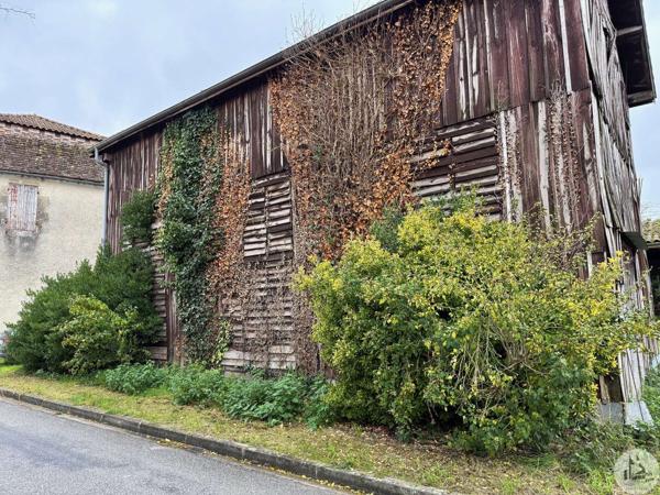 Maison de village avec dépendances