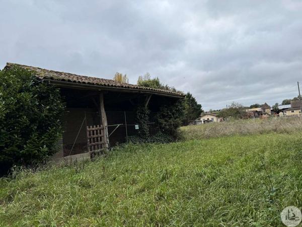 Maison de village avec dépendances