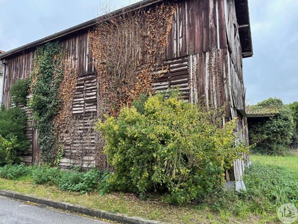 Maison de village avec dépendances