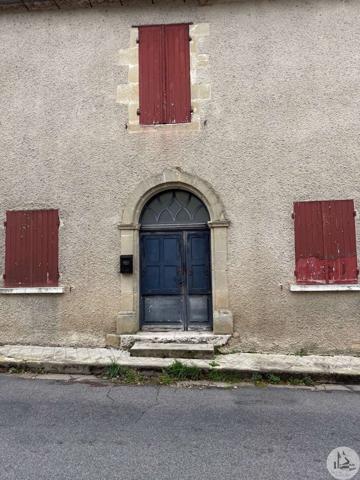 Maison de village avec dépendances