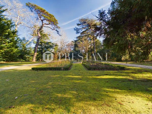 Villa historique avec piscine et grand parc arboré – Parc d’Hiver, BIARRITZ