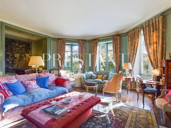 Villa historique avec piscine et grand parc arboré – Parc d’Hiver, BIARRITZ