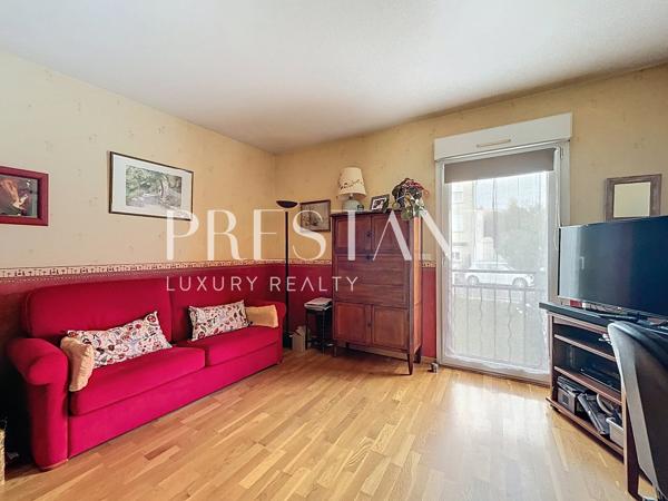Quartier Rueil – maison d’architecte de 201 m² carrez – 5 chambres avec jardin, véranda et sous-sol total, LE CHESNAY