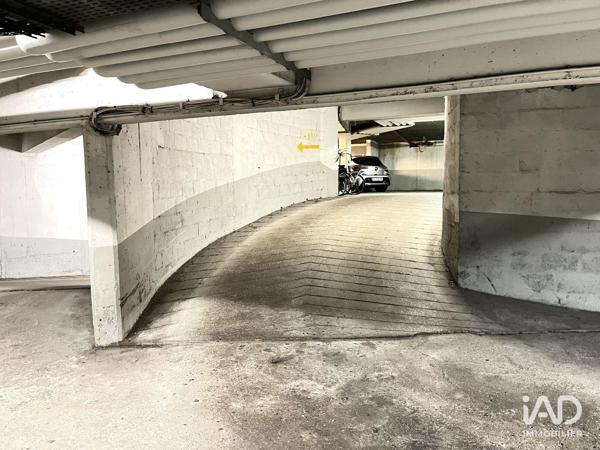 Location parking 3 m² Paris 14