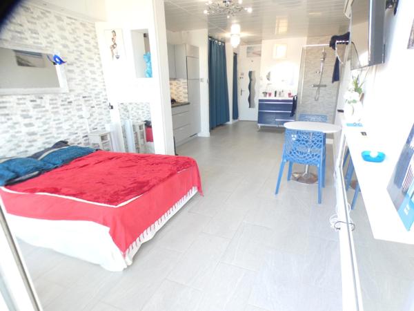 Village naturiste. Studio 28 m²