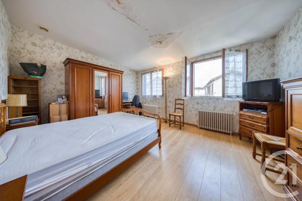 Maison à vendre  5 pièces - 91 m 2   VIGNEUX SUR SEINE  - 91