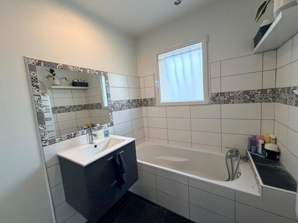 Ensemble de deux maisons