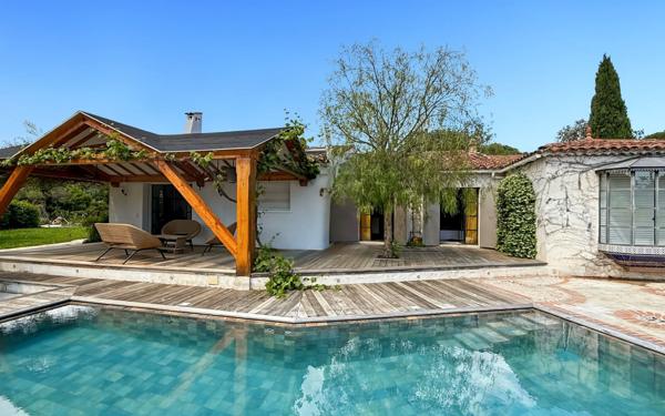 Maison à vendre    5 pièces •  Fréjus