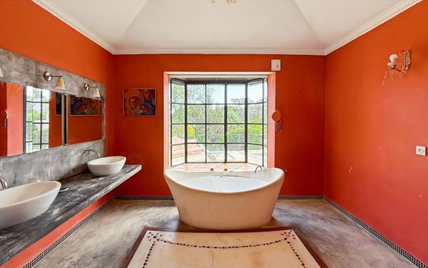 Maison à vendre    5 pièces •  Fréjus