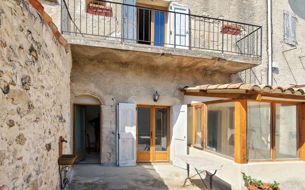 Maison à vendre    3 pièces • 87 m2 Saint-Michel-l'Observatoire