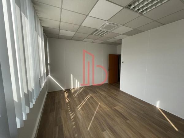 Bureau de 552 m² à louer à Bordeaux Ouest-Merignac