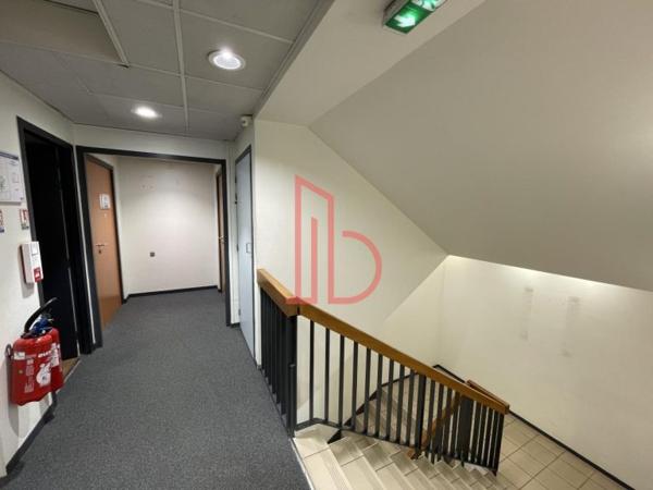 Bureau de 552 m² à louer à Bordeaux Ouest-Merignac