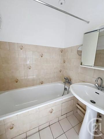 Appartement F1 à vendre  1 pièce - 30 m 2   BRIE COMTE ROBERT  - 77
