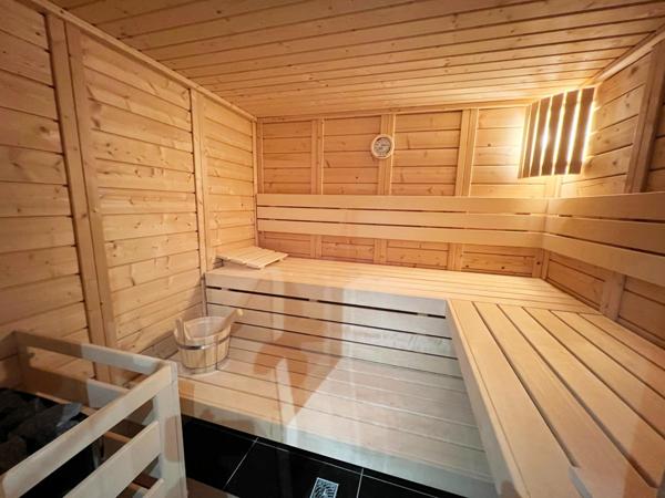 Grange rénovée d'exception aux prestations haut de gamme