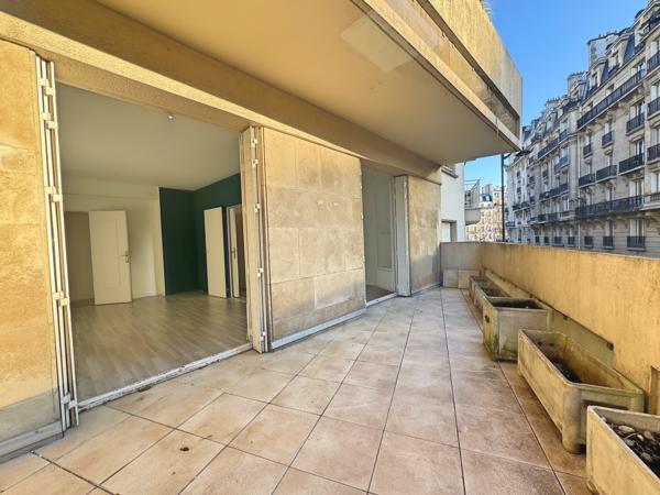 Emplacement exceptionnel avec terrasse