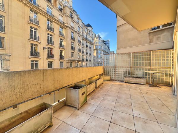 Emplacement exceptionnel avec terrasse