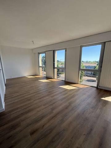 / Location Appartement 3 Pièces 66 m²
