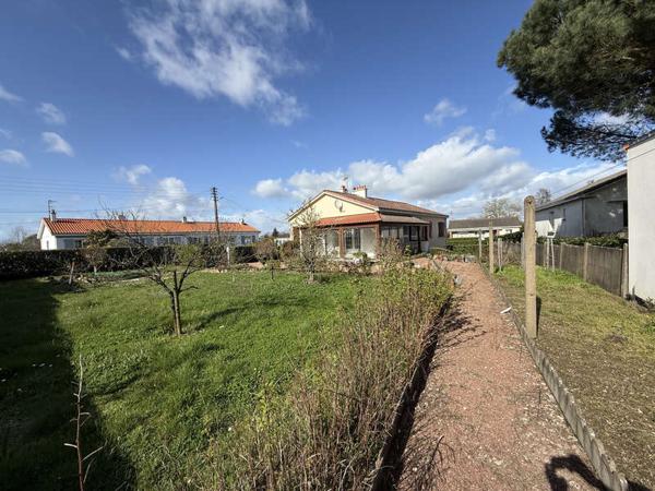 MONTAIGU-VENDEE / Vente Maison 6 Pièces 132 m²