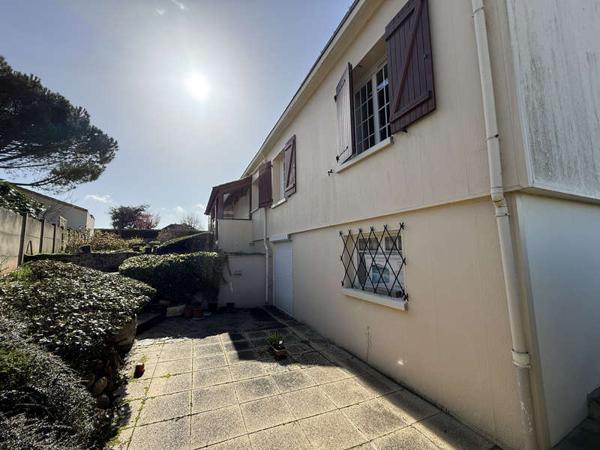 MONTAIGU-VENDEE / Vente Maison 6 Pièces 132 m²