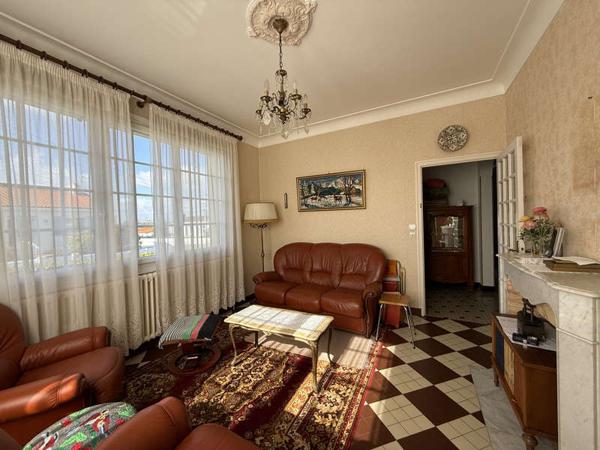 MONTAIGU-VENDEE / Vente Maison 6 Pièces 132 m²