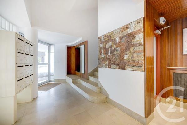 Appartement F3 à vendre  3 pièces - 65 m 2   MONTROUGE  - 92