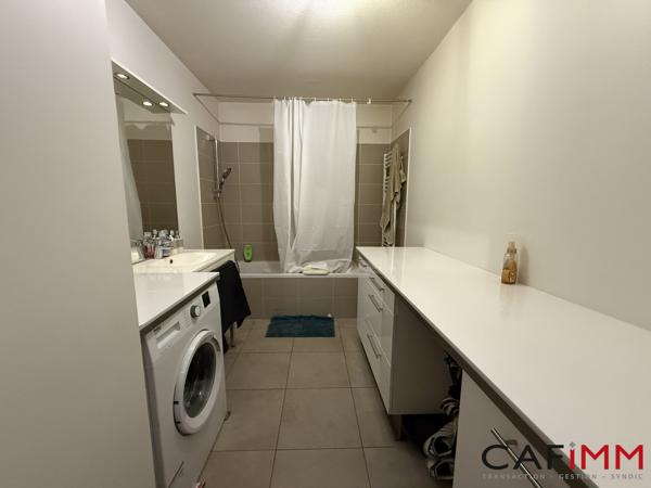 VILLEURBANNE-T3-74m²-Terrasse-Garage