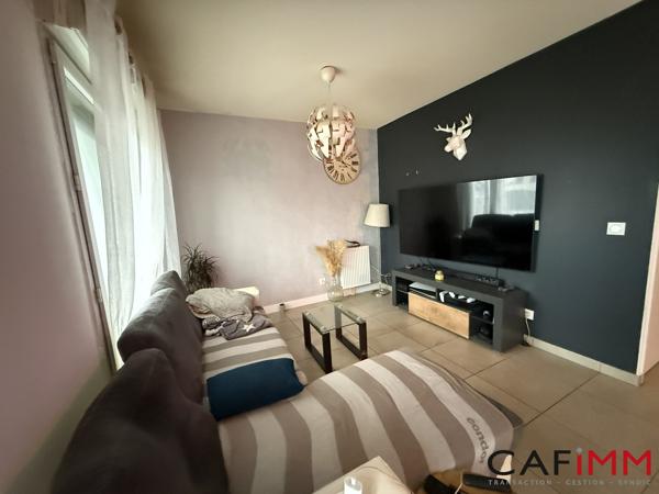 VILLEURBANNE-T3-74m²-Terrasse-Garage