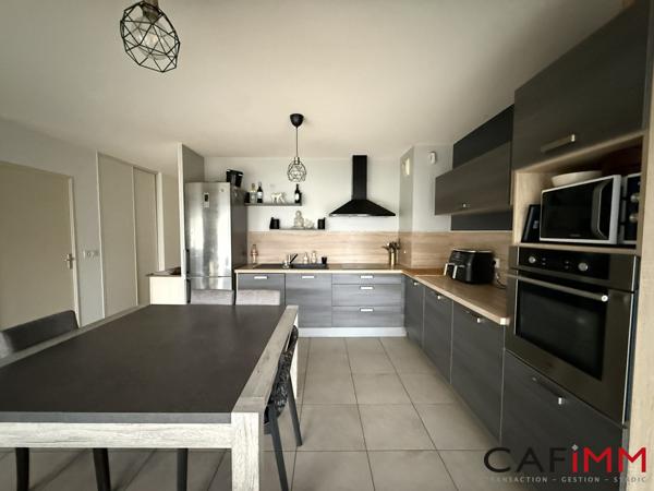 VILLEURBANNE-T3-74m²-Terrasse-Garage