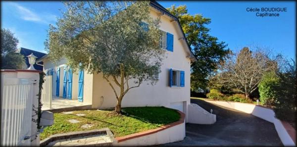 Superbe maison familiale 5 chambres avec piscine terrain de 1140m² au cœur de Morlaas