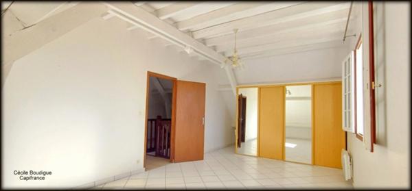 Superbe maison familiale 5 chambres avec piscine terrain de 1140m² au cœur de Morlaas