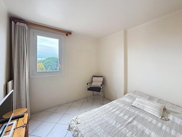 T2-3 en dernier étage avec TERRASSE et GARAGE