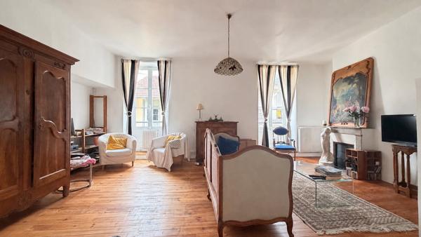 Appartement t6 - quartier du château - 4 chambres