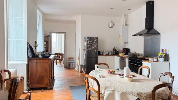 Appartement t6 - quartier du château - 4 chambres