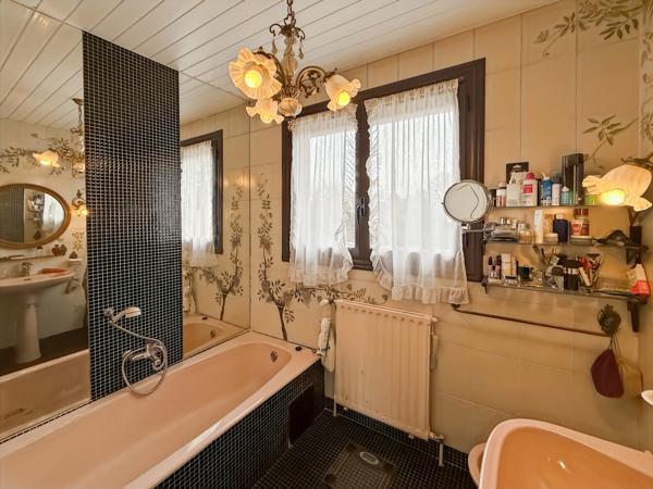 Maison à vendre 9 pièces (01)