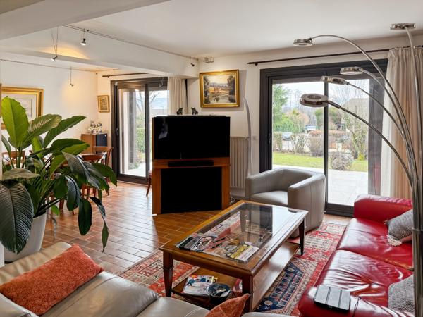 Maison à vendre 9 pièces (01)