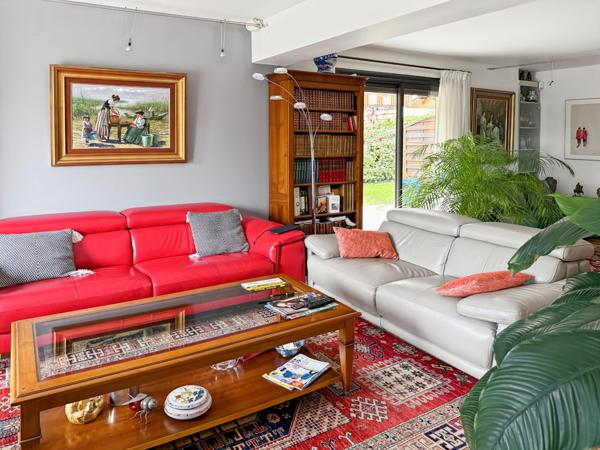 Maison à vendre 9 pièces (01)