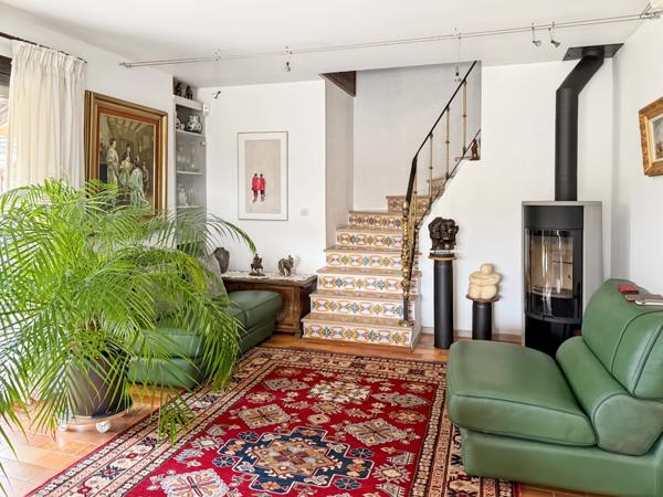 Maison à vendre 9 pièces (01)