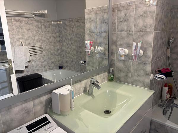 À vendre : Appartement lumineux de 3 pièces avec vue panoramique sur Paris à Bagnolet !