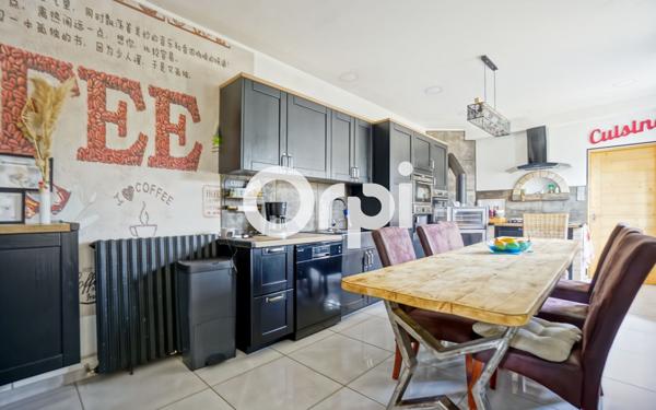 Maison à vendre    8 pièces •  Albert