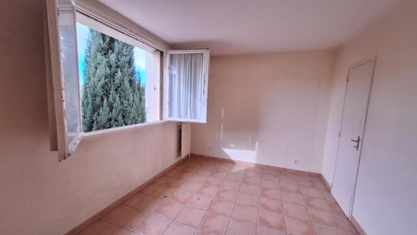 Appartement 4 pièces avec balcon et cave