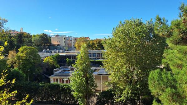 Appartement 4 pièces avec balcon et cave