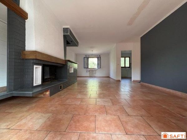 À VENDRE – HAUT DE VILLA TYPE 4 – – TERRAIN 1500 m²