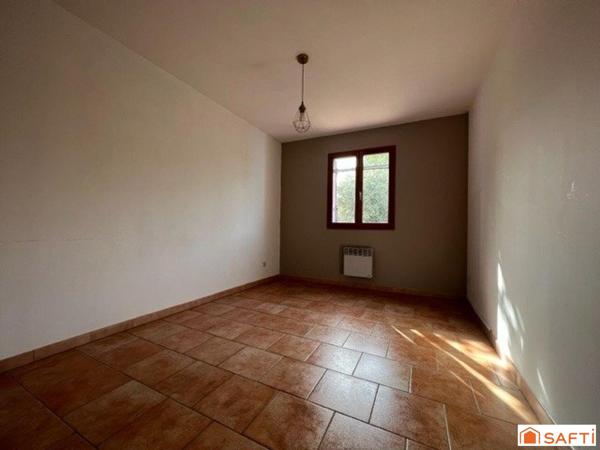 À VENDRE – HAUT DE VILLA TYPE 4 – – TERRAIN 1500 m²