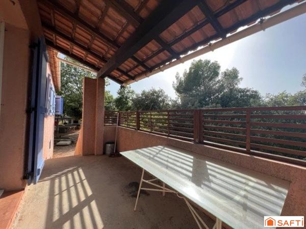 À VENDRE – HAUT DE VILLA TYPE 4 – – TERRAIN 1500 m²