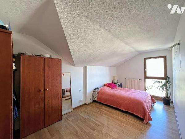 SPACIEUX  APPARTEMENT DUPLEX T4 90 m2 AVEC TERRASSE - AU CALME -   GARAGE EN SUPPLEMENT