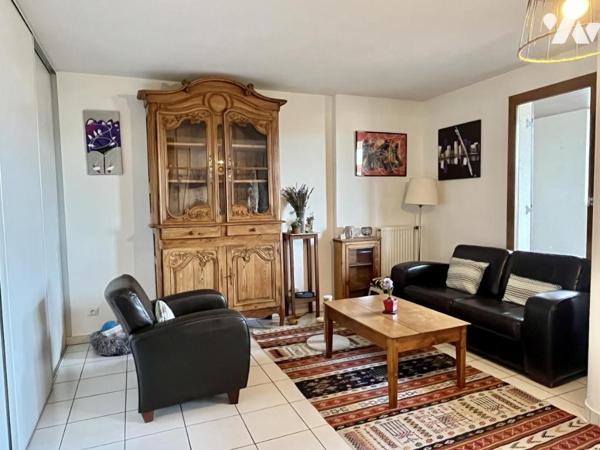 SPACIEUX  APPARTEMENT DUPLEX T4 90 m2 AVEC TERRASSE - AU CALME -   GARAGE EN SUPPLEMENT