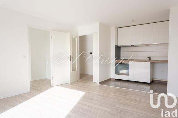 Appartement 2 pièces de 45 m² à Chanteloup-les-Vignes (78570)