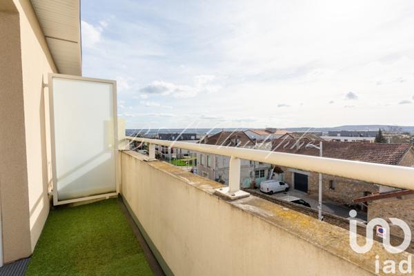 Appartement 2 pièces de 45 m² à Chanteloup-les-Vignes (78570)